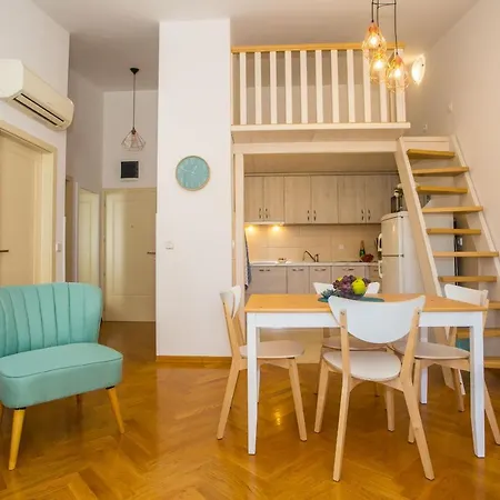 Apartment Dora Near Sea And Center With Private Garage *